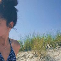 Elly profile picture