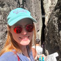 Lindsay James profile picture