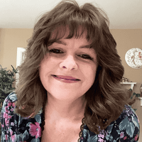 Kelly Lewis profile picture
