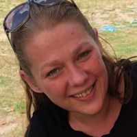 Summer profile picture