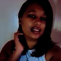 Julie profile picture