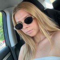 S 🌼 profile picture