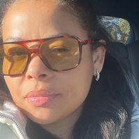 Rosae (ro-zay) profile picture