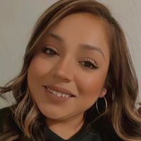 Adriana Lira profile picture