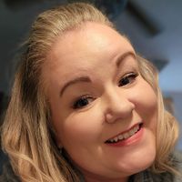 Amanda E Cox profile picture