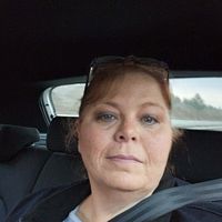 Vicki Lowe profile picture