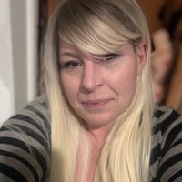 Nicole Bloom profile picture