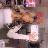 Norah lewis profile picture