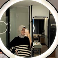 Nia Gozali profile picture