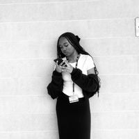 Queen-Esther Emeanua profile picture