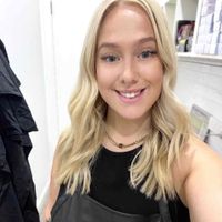 Leah Travers profile picture