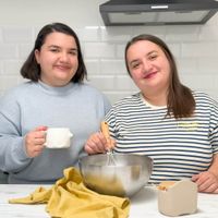 Simona & Cristina Rosano (The Grumpy Olive) profile picture