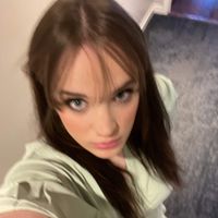Ellie Ayers profile picture