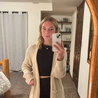 emelia schwahn profile picture