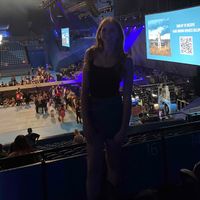 isabella edwards profile picture