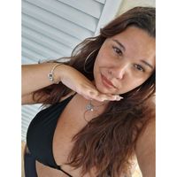 Selena profile picture