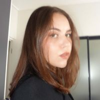 Cait B ⭐️ profile picture