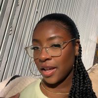 Sarah 🧸 profile picture