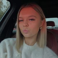 adelina tochinska profile picture