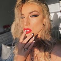 Em Greenwood profile picture