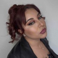 Yesenia Pol profile picture