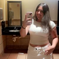 Isabella Aguirre profile picture