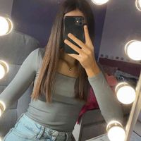 Una profile picture
