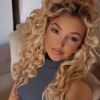 Andrea profile picture