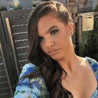 Angela profile picture