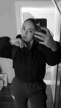 andjela horvat profile picture