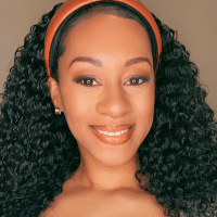 Elle Bee profile picture