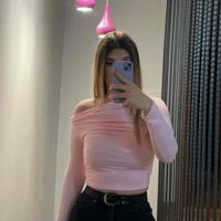 Lara profile picture