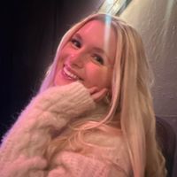 Emma Roberts profile picture