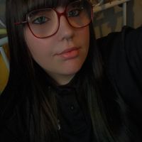 Leah may julie knowles profile picture