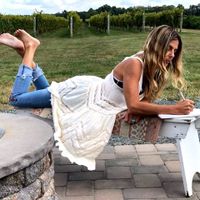 Alyson profile picture