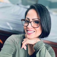 Elle Perrone profile picture