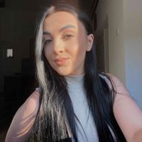 Nina Pioker profile picture