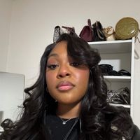 Erin Nicole 🍒 profile picture