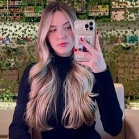 Lia Vasconcelos profile picture