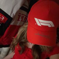 Izzy 🏎️🏁 profile picture