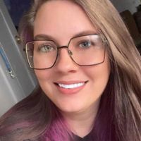 Kayla Seller profile picture