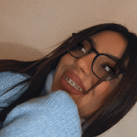 Selena profile picture