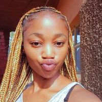 Zoe Chomba profile picture