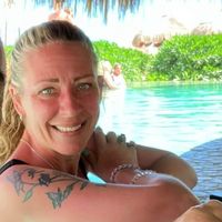Christine’s Deals & Steals profile picture