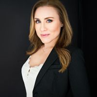 Kirsten Fredrickson | Makeup Artist & Esthetician profile picture