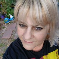 Elizabeth profile picture