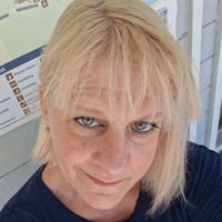 Elizabeth profile picture