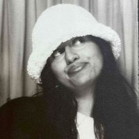 Isabel Petrou profile picture