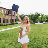 Kate Wells profile picture