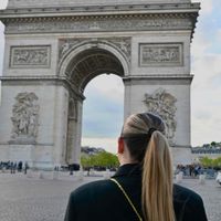 V profile picture
